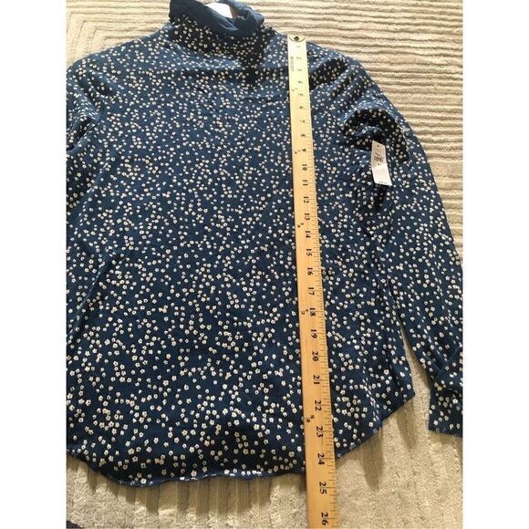 NWT Gap Feather Turtleneck Long Sleeve Shirt Size M - Picture 5 of 8